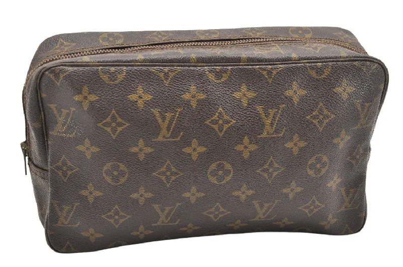 Auth Louis Vuitton Monogram Trousse Toilette 28 Clutch Hand Bag Old Model 4095K